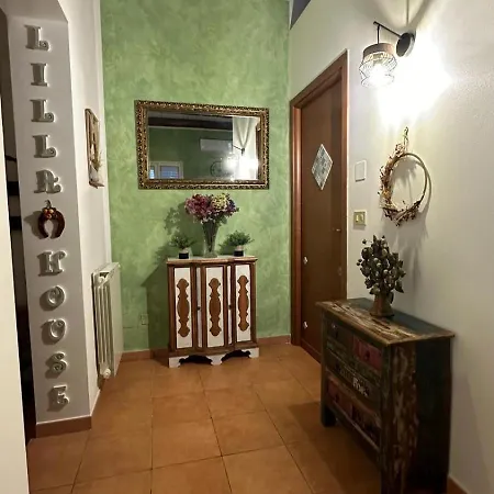 Lilla' House Center شقة