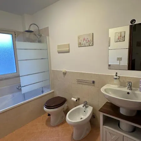 شقة Lilla' House Center