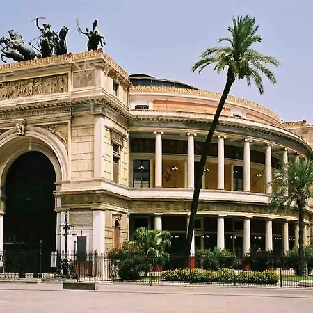 Lilla' House Center